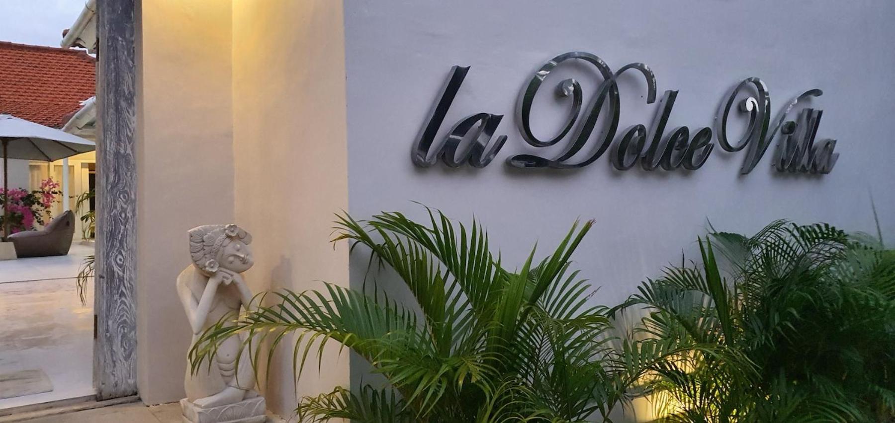 La Dolce Villa Seminyak  Exterior photo